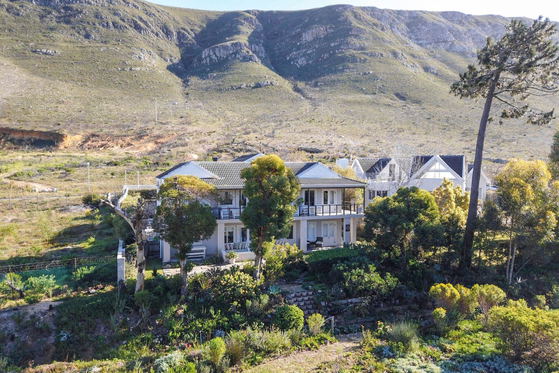Exterior view showing the nature surrounding, Hermanus, Lodge on the Green, Beachfront Lodge, DCC Hotel Group