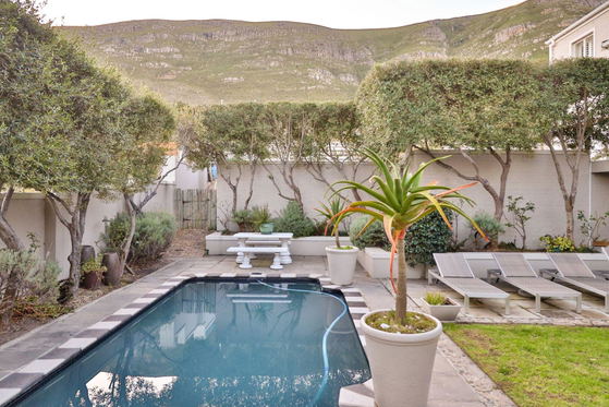 Pool Resting, Hermanus, Lodge on the Green, Beachfront Lodge, DCC Hotel Group