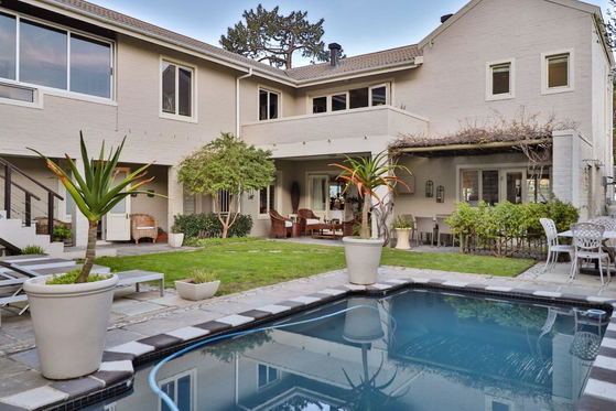 Clean Swimming Pool all year round, Hermanus, DCC Hotel Group