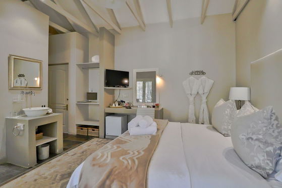 Neat Room, Hermanus, Lodge on the Green, Beachfront Lodge, DCC Hotel Group