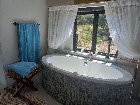 A bath tub with a view