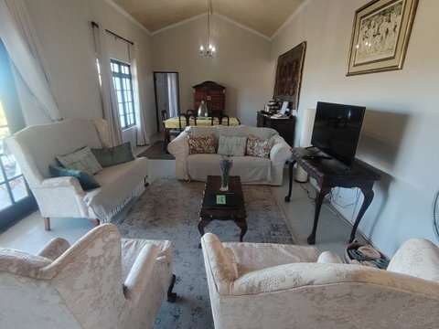 Elandhuisie sitting room and dinning area