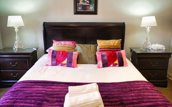 Main bedroom Sleigh Queen bed Main bedroom Sleigh Queen bed
