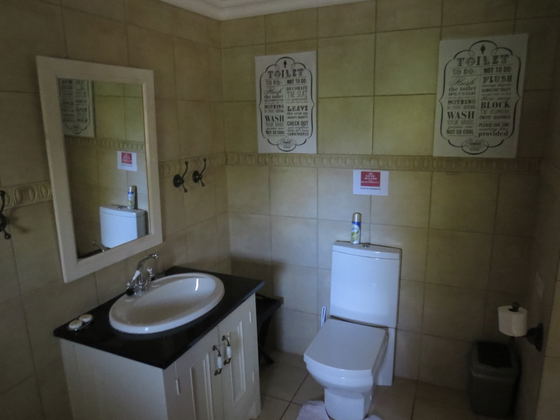 Toilet & Basin Toilet & Basin