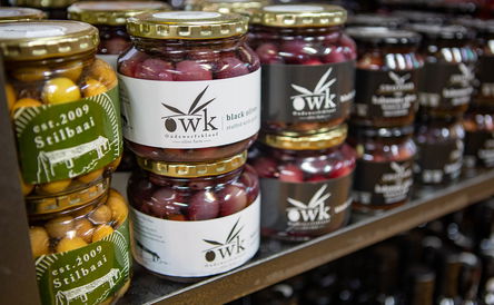 Groceries, deli & prepared meals