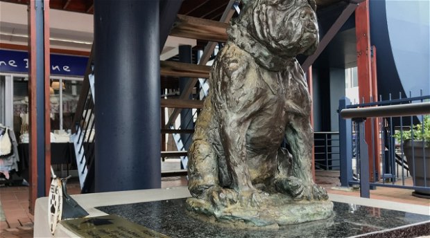Bondi of HMS Verbena - dog statue, The Waterfront, Knysna
