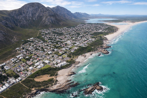 Whale Coast All-Suite Hotel and Luxury Apartments - (Hermanus, Western Cape)