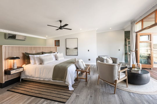 Lavish suites. Cheetah Ridge, Nambiti Game Reserve, Western Cape. DCC Hotel Group