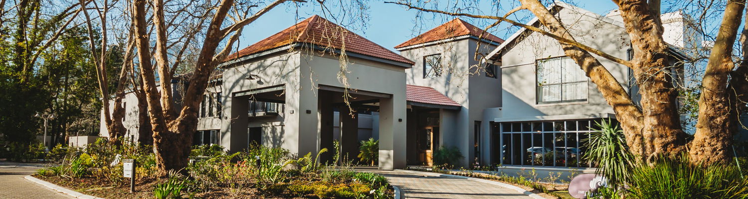 Discover the charm of Hawthorn Boutique, where historic architecture meets tranquil surroundings. Nestled among lush trees, this beautiful home offers the perfect retreat.