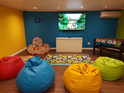 Enjoy your shows on a comfy bean bag! Table Mountain is everywhere you go! Lagoon Beach Hotel. Cape Town. Western Cape. DCC Hotel Group.