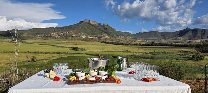 At Moolmanshoek, immerse yourself in the serene atmosphere, where beautiful meals are enjoyed against the backdrop of stunning views and peaceful nature.