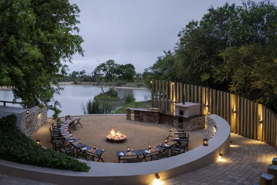 Embrace nature’s serenity at Simbavati Waterside, where the lakeside setting and cozy deck offer the perfect retreat to unwind.