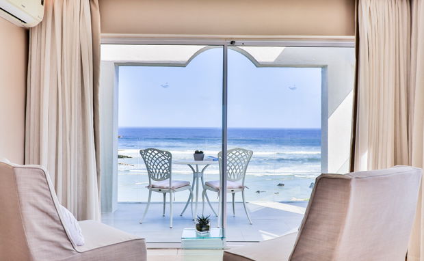 Hermanus Beachfront Lodge Premier Suite 1