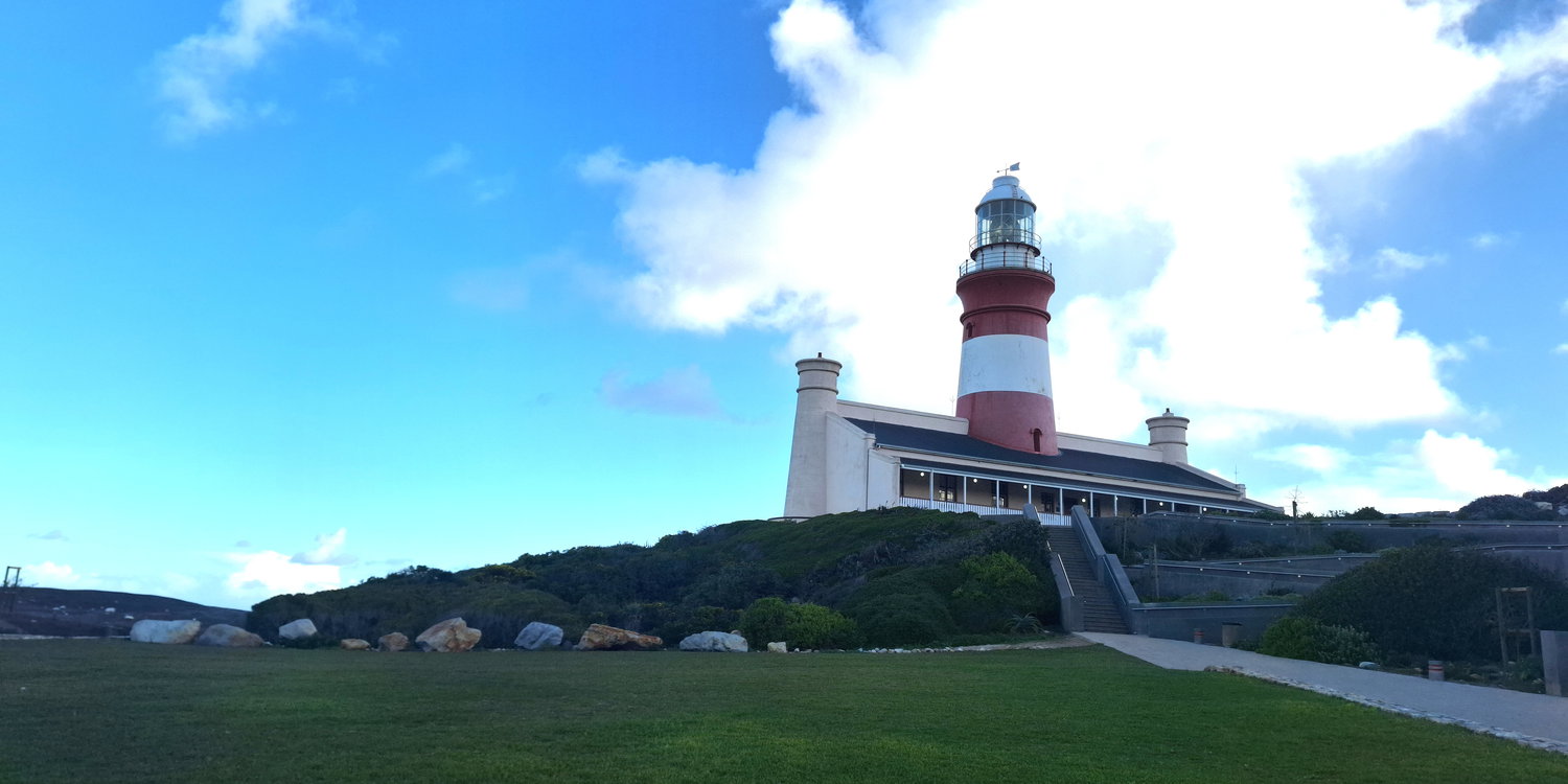 Comfortable, spotlessly clean accommodation just minutes from the Lighthouse & Southern Tip of Africa.