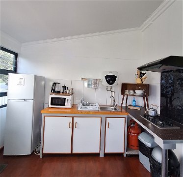 Unit 4 Apartment with Sea View Kitchenette
