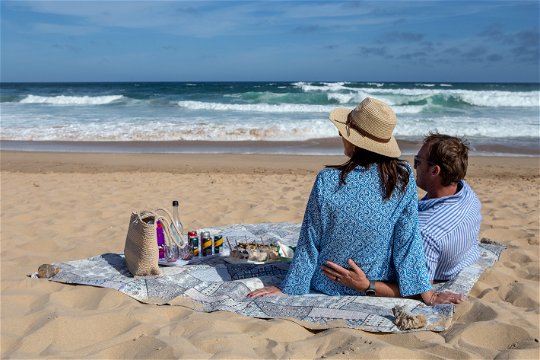 Erika27 offers a beach picnic basket at your request