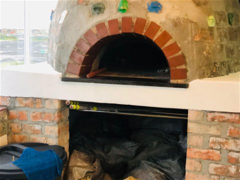 Pizza Oven not for use by guest (out of service for 2024/2025)