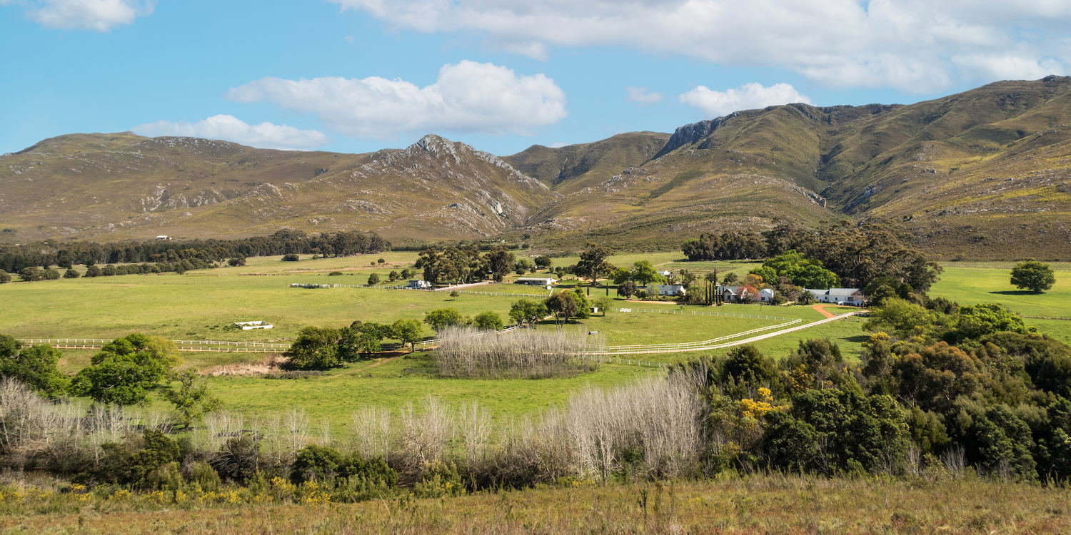 best luxury farm stay accommodation in stanford self catering bnb bed and breakfast