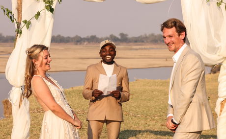 beautiful and spectacular safari wedding at msandile river lodge in south luangwa national park
