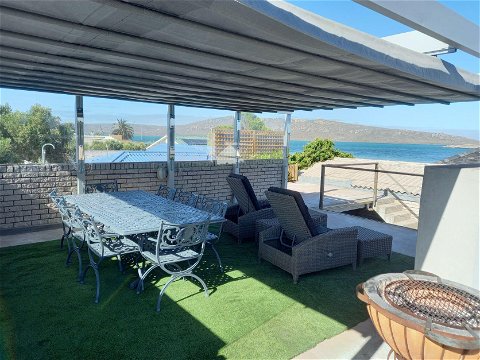 Retractable awning on Water&#39;s Edge 1 Braai Deck