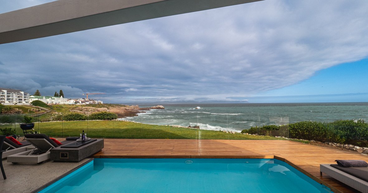 Snapshot of Luxury Boutique Hotels With Leisure Activities And Ocean View
