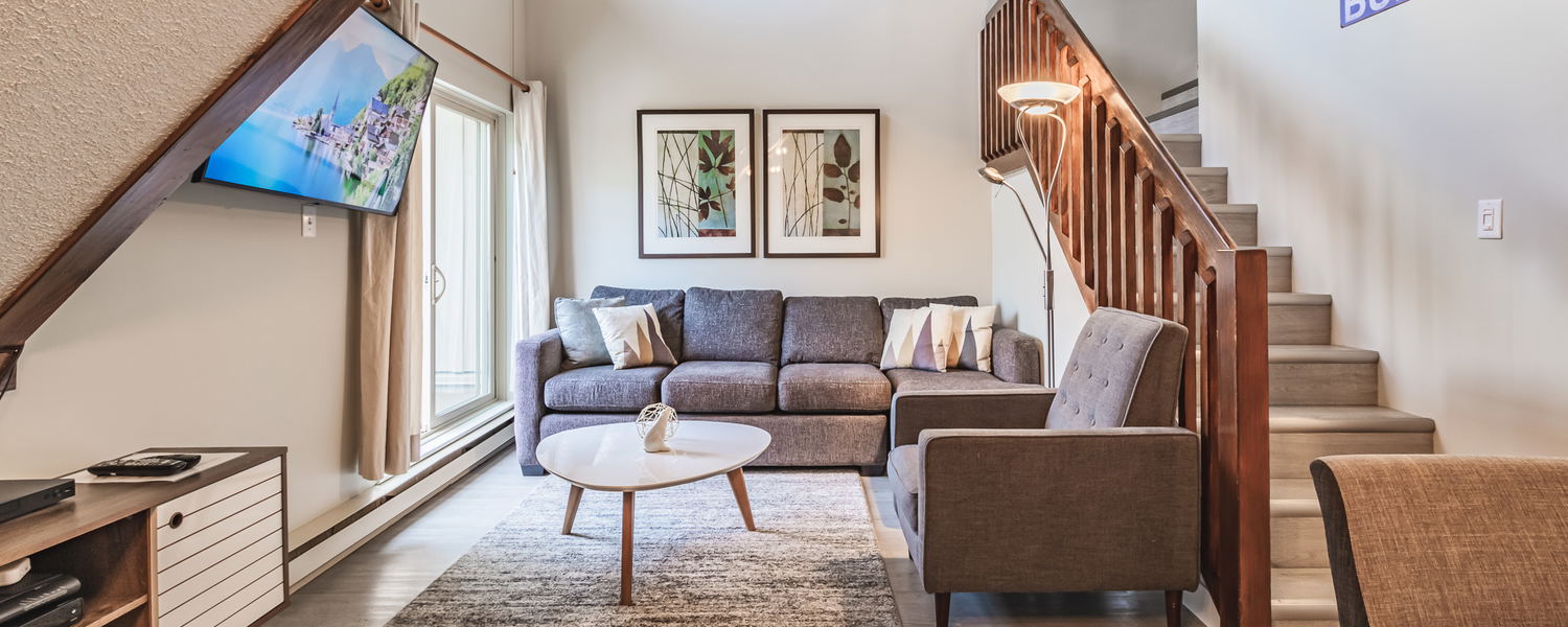 One bedroom Accommodation Lake Placid Lodge Whistler