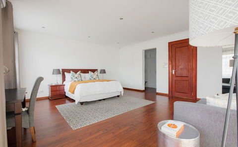 1 x King En-suite