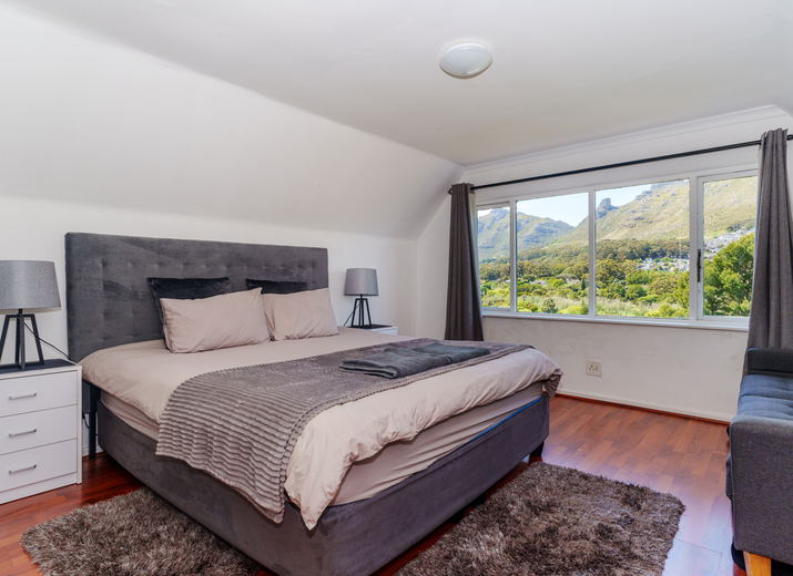 Deluxe Room 4