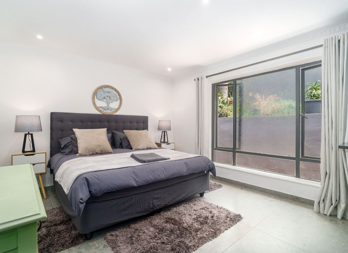 Deluxe Room 8