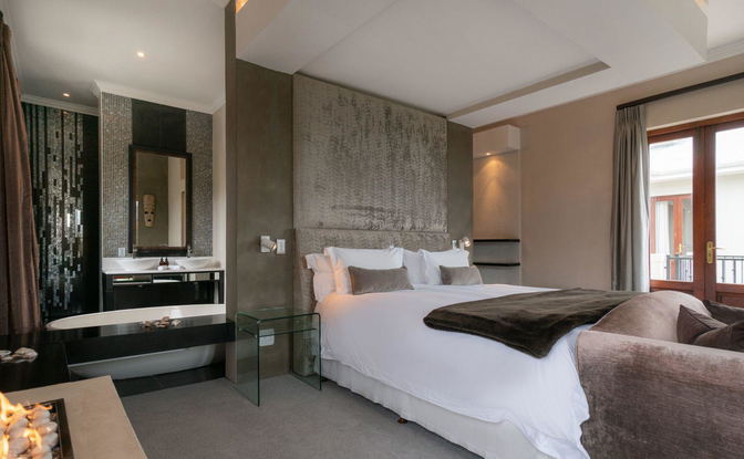 Premier Suite 2