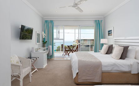 Room 3 (Lux Sea View)