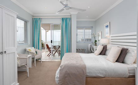Room 4 (Lux Sea View)