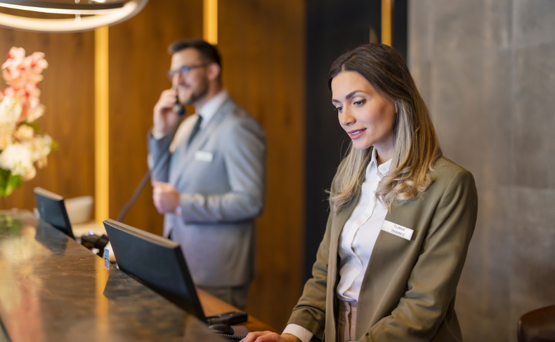 Whistler Front Desk Services, Elevate, British Columbia Whistler Front Desk Services, Elevate, British Columbia