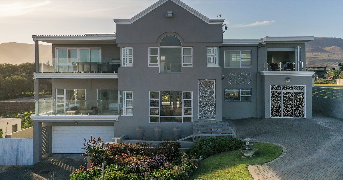 Seafront Private Suite - Absolute Ocean Boutique Guest House, And ... - Upscale Private Apartment With Ocean View