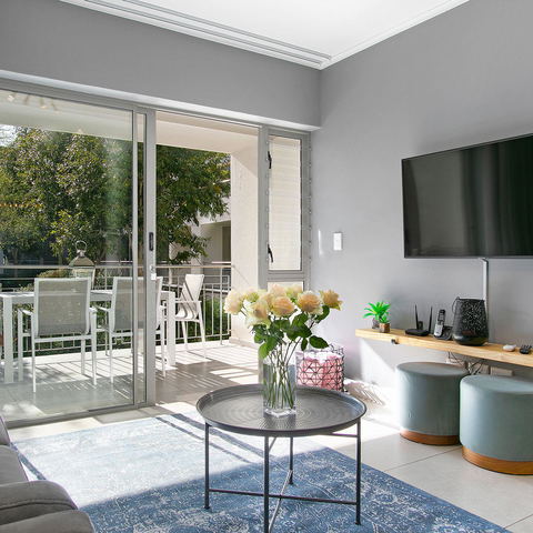 Century City Luxury 2 Bedroom Apartment
