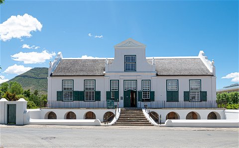 Visit the Reinet House Museum