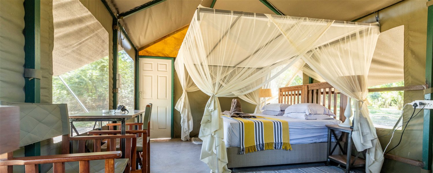 Rukuru Accommodation, Bush Camp, Zimbabwe