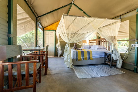Rukuru Accommodation, Bush Camp, Zimbabwe