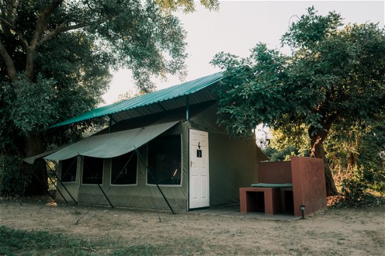 Rukuru Accommodation, Safari Camp, Zimbabwe