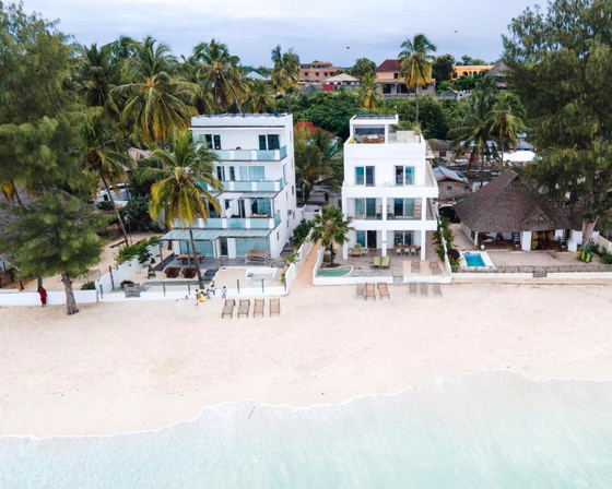 Beachfront Residence (Building on the left): With 190sqm of beautifully appointed space across two levels, Imani Penthouse is the crown jewel of this intimate beachfront residence.