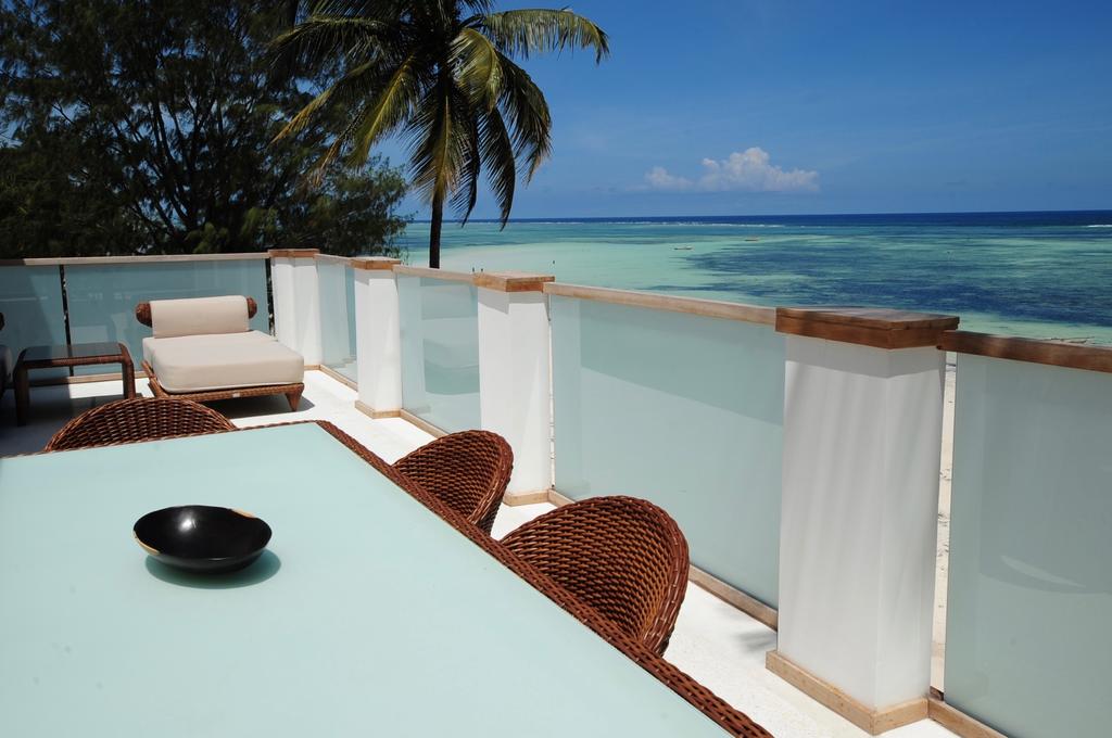 Imani Penthouse beachfront apartment with panoramic ocean views