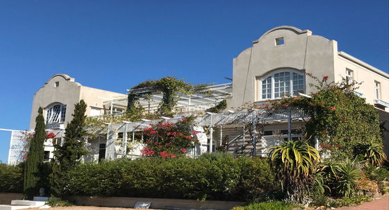 Front view of Charlotte House in Stilbaai