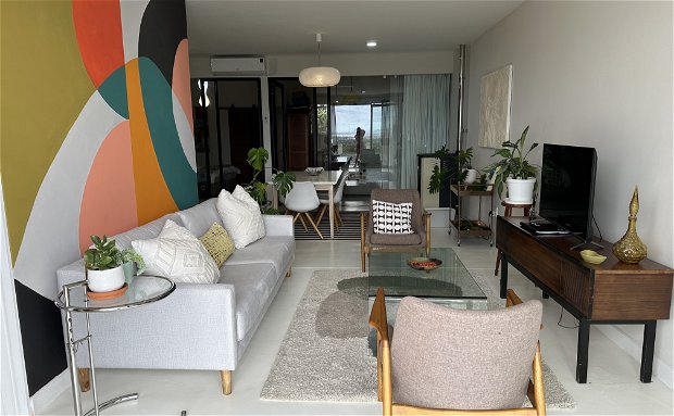 Mid century, 3 bedroom apartment 