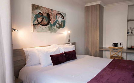 Room 12 - Superior Room