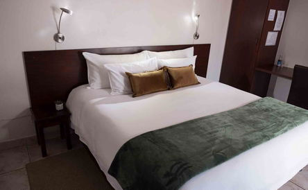 Room 6 - Classic Room