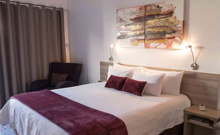 Room 9 - Superior Room