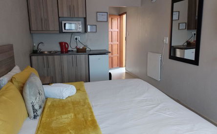 Tokelo Guesthouse Emalahleni