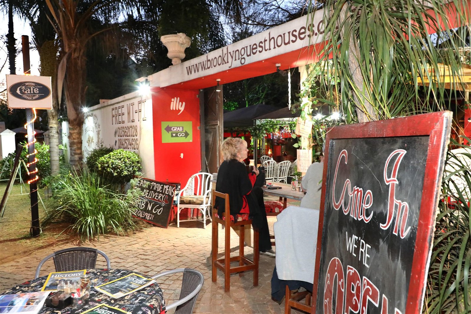 Brooks Cafe