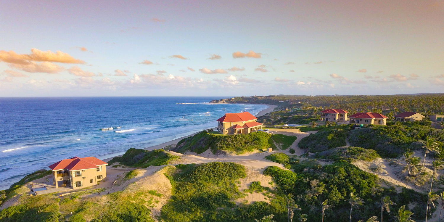 Luxury holiday self catering all inclusive Moambique Tofo Barra Inhambane Guinjata Bay