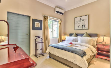 Deluxe Queen Room